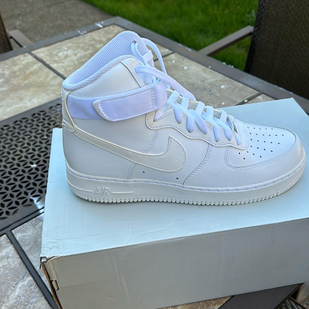 New Nike Air Force 1 High ‘07